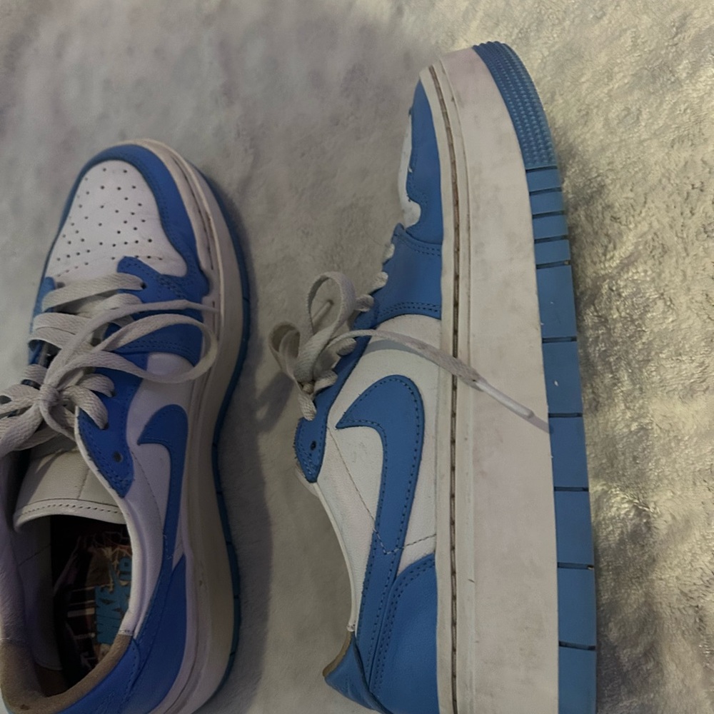 Nike elevate Jordan 1 se blue and white